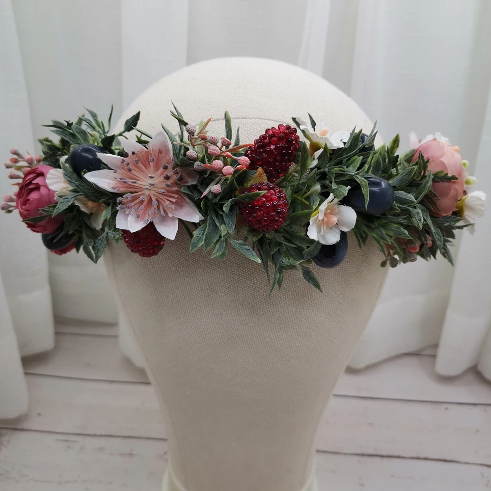 

Wholesale Fruit Flowers Crown Festival Headband Women Hair Accessories Headdress Bridesmaid Girl Floral Garland Wedding Headwear