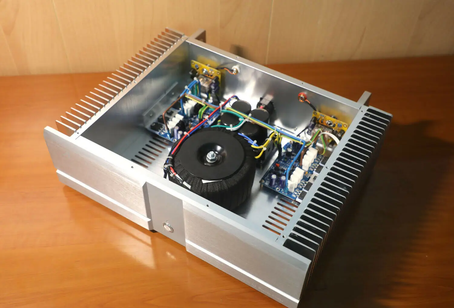 

Finished L20 V9 HIFI Stereo Power Amplifier Class AB Amp 250W+250W