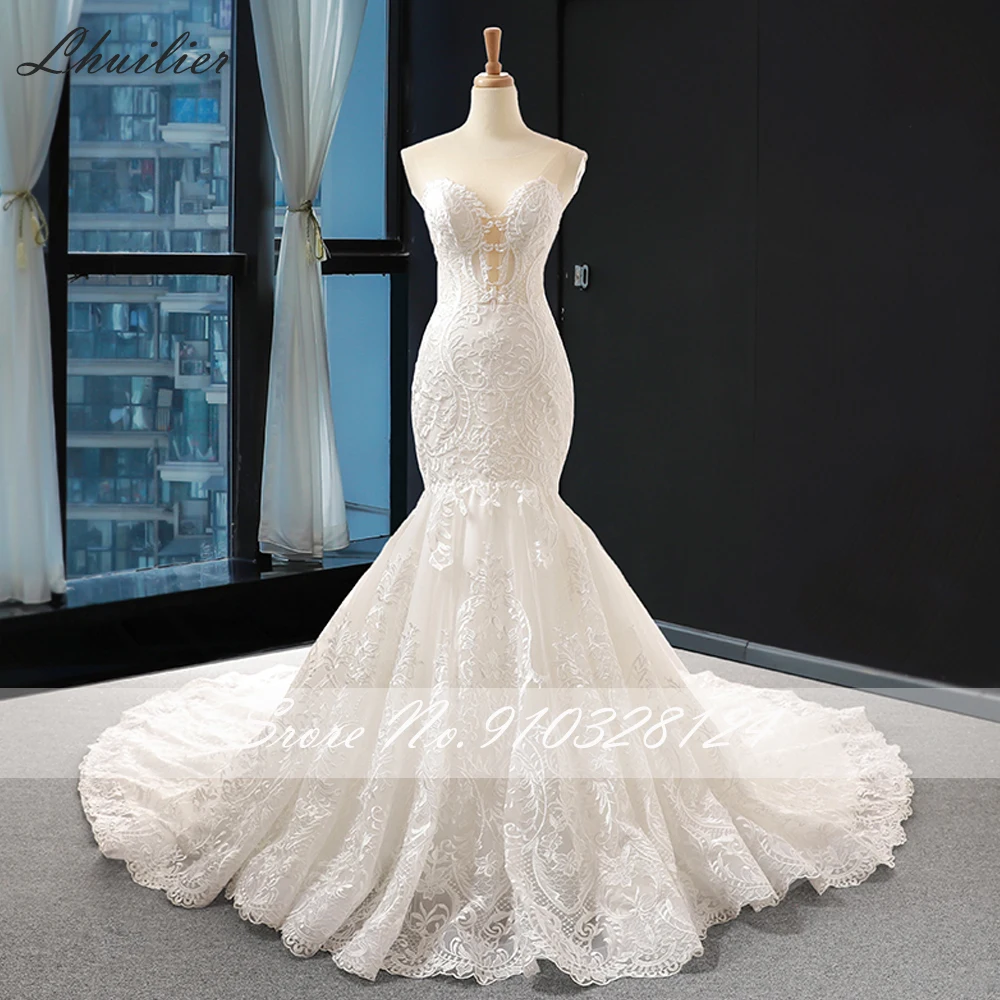 Lhuilier Elegant Mermaid Lace Wedding Dresses Illusion Scoop Neck Lace Appliques Floor Length Chapel Train Bridal Gown with Cape