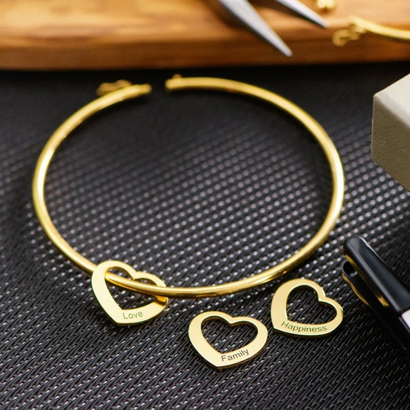 Engrave Family Name Heart Stainless Steel Charms Customized Bracelets for Women Bangle Personalized DIY Jewelry Gift for Woman