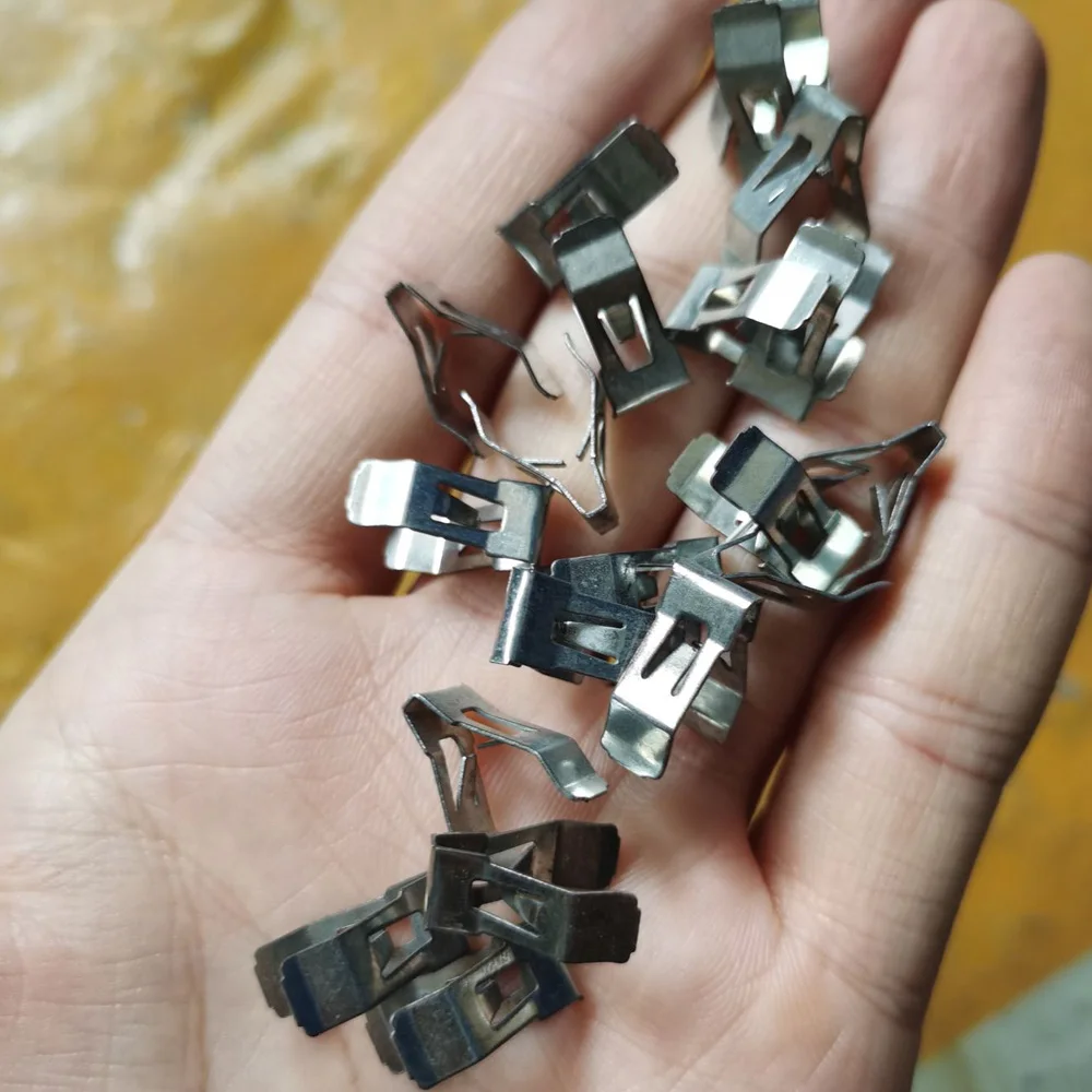 100 Pcs Auto parts DVD CD Instrument Panel Dashboard Retainer Clip Metal for Nissan