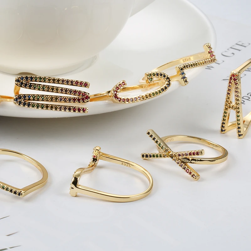 Kinel موضة A-Z رسالة قوس قزح خاتم الذهب اللون DIY بها بنفسك اسم الأحرف الأولى الأبجدية النساء حفلة تشيكوسلوفاكيا الزركون خاتم بوهو مجوهرات