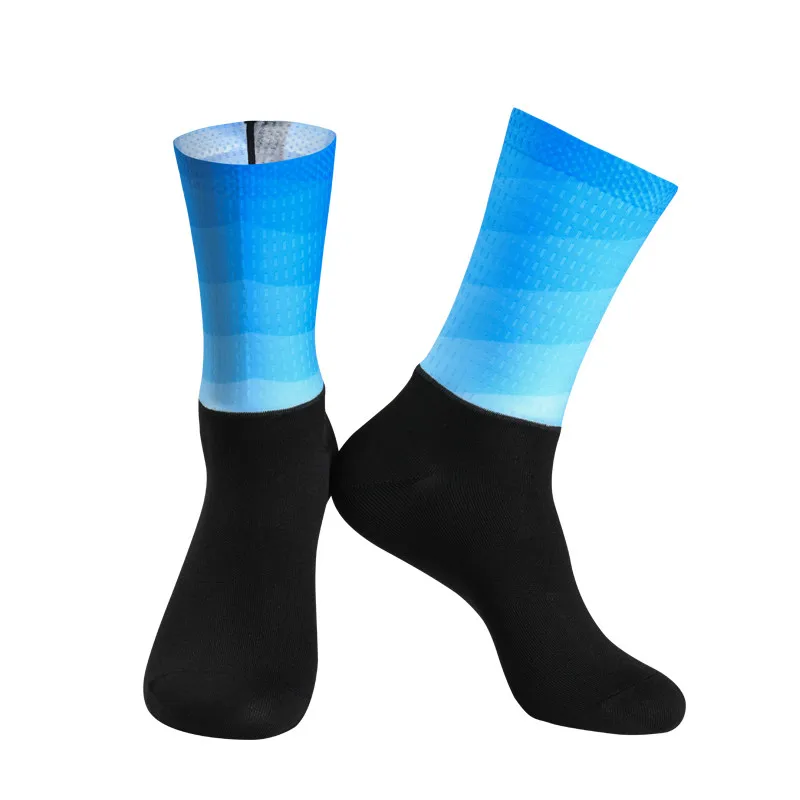 New Summer Aero Cycling Socks Silicone Seamless Stitching Gradient Road Bike Socks Running Socks