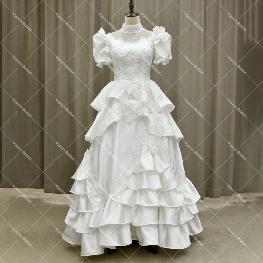 High Neck Vintage Victorian Wedding Dress Short Sleeves Floor Length Tiered Satin Ruffles Lace Photography Princess Bridal Gown