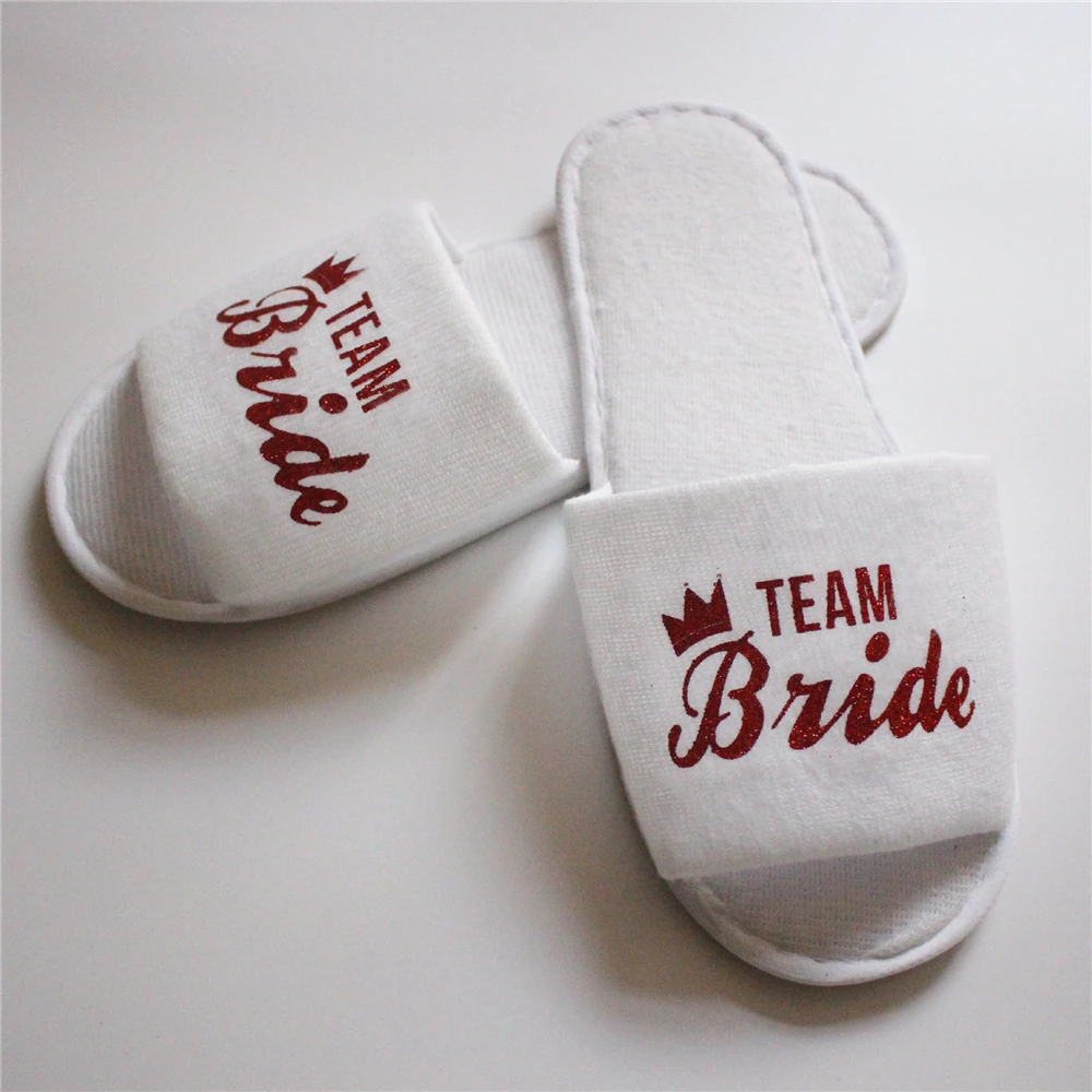 New Wedding Party Slippers Hotel Disposable Bride And Bridesmaid Team Slippers Golden Bronzing Letters Fabric Indoor Floor Shoes