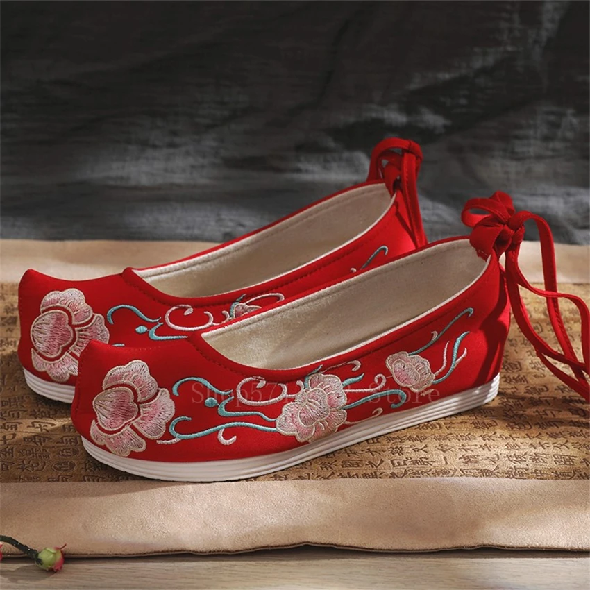 

Chinese Traditional Clothes Women Girls Flok Dance Hanfu Ethnic Embroidery Linen Shoes Retro Flat Shoes Streetwear Bandage Pumps