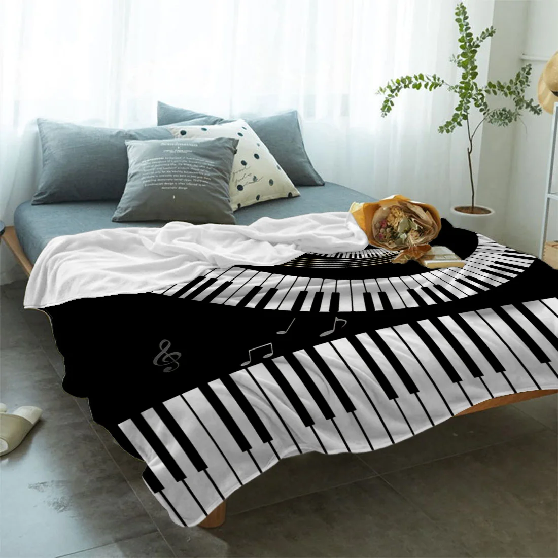 Piano Keys Staff Swirl Black White Bedspread Bed Cover Blanket Throws Throw Cover Wrinkle-Resistant Minky Fleece All-Season