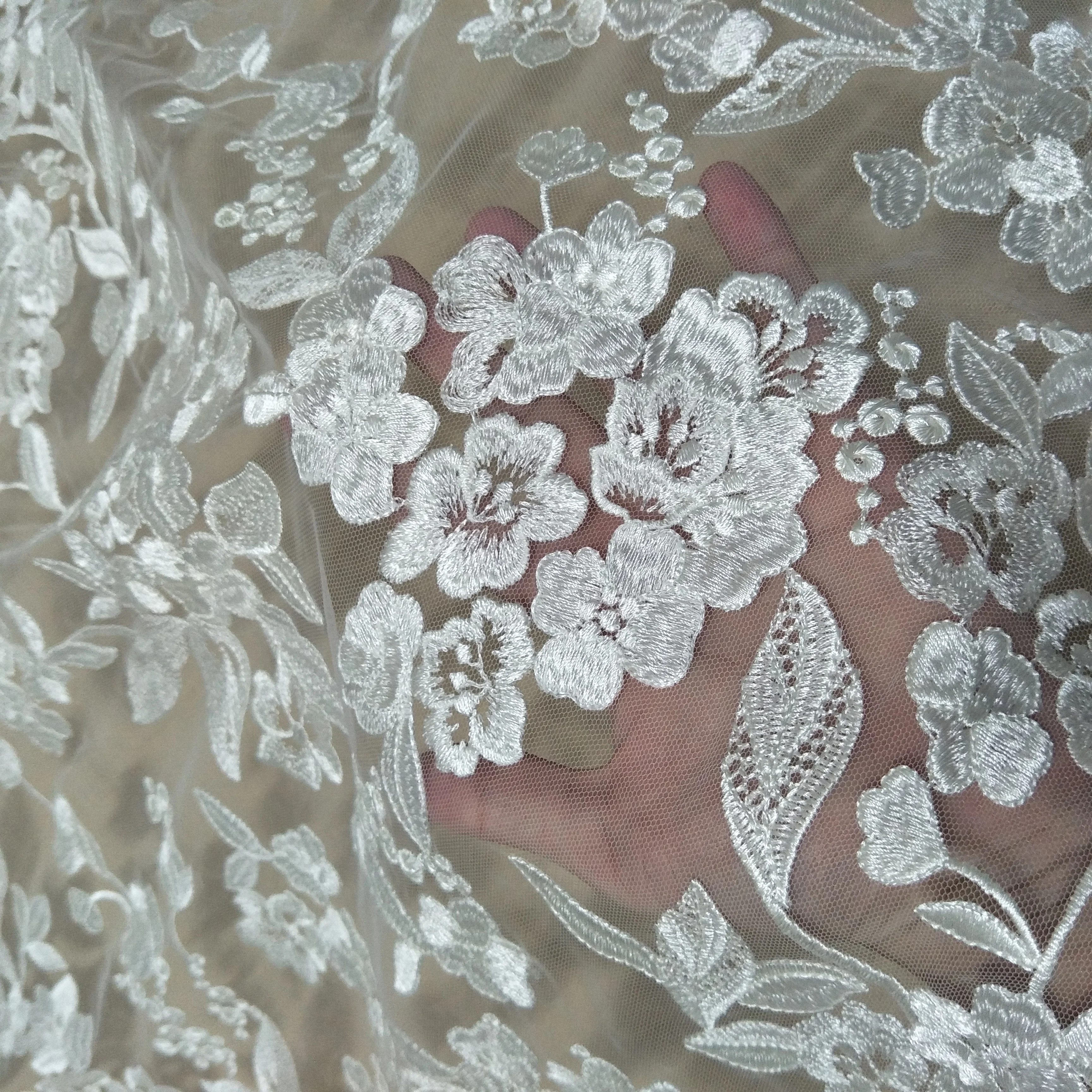 Wedding gown dress lace fabric bridal lace fabric higher quality lace fabric bridal lace farbic sell by yard