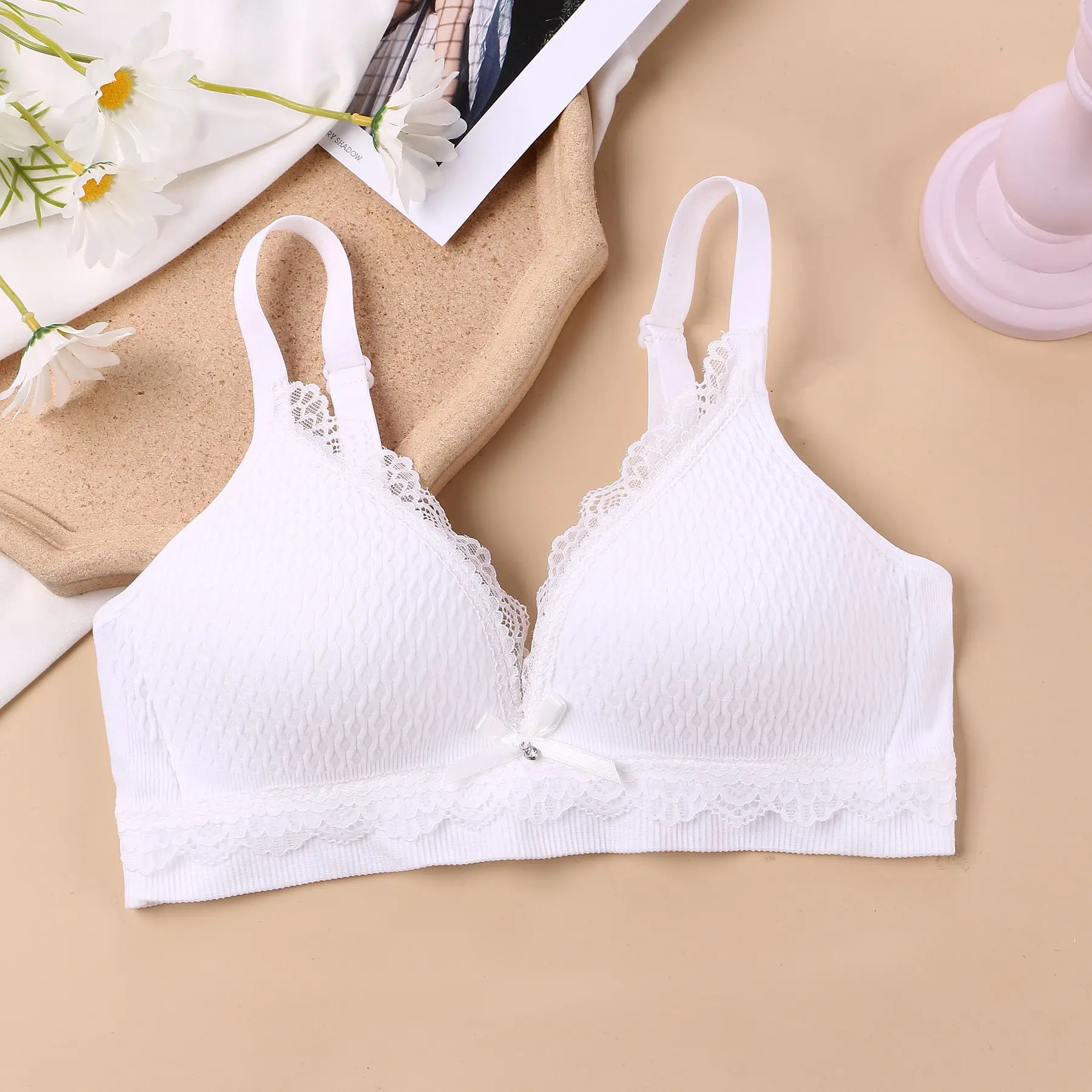 2021 New Student Underwear Women's No Steel Ring Bra Triangle Cup Bra Lace High School Girl Bra Set lingerie