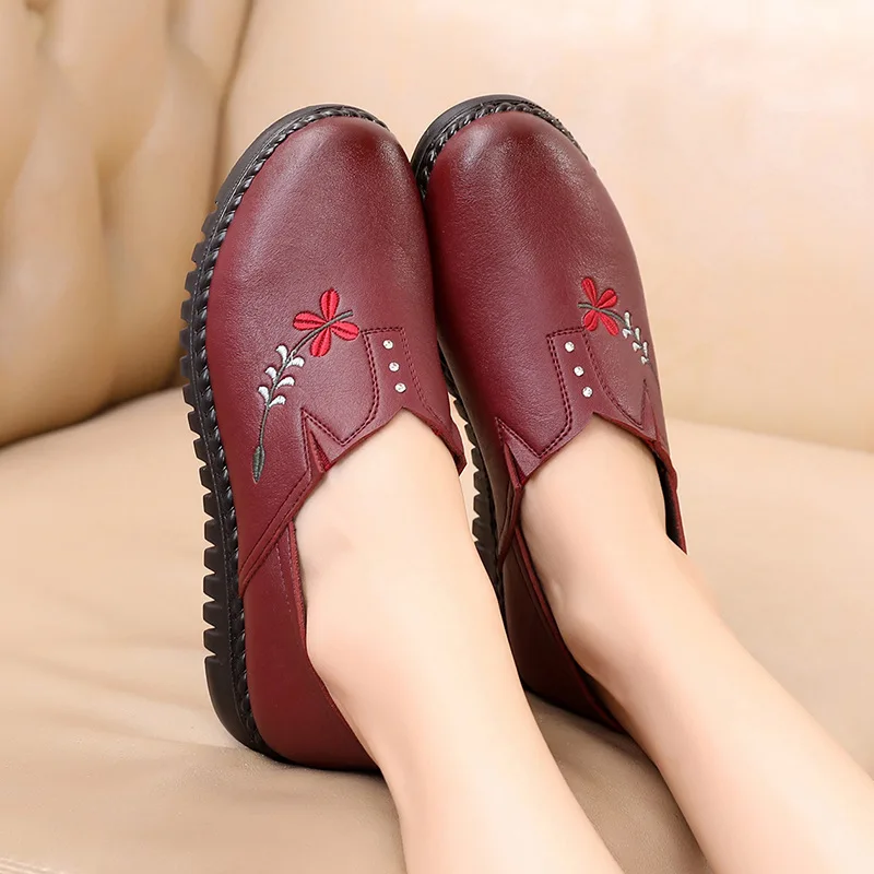 2024 fashion women shoes genuine leather loafers non-slip solid color flat shoes ladies casual comfortable shoes mother shoes