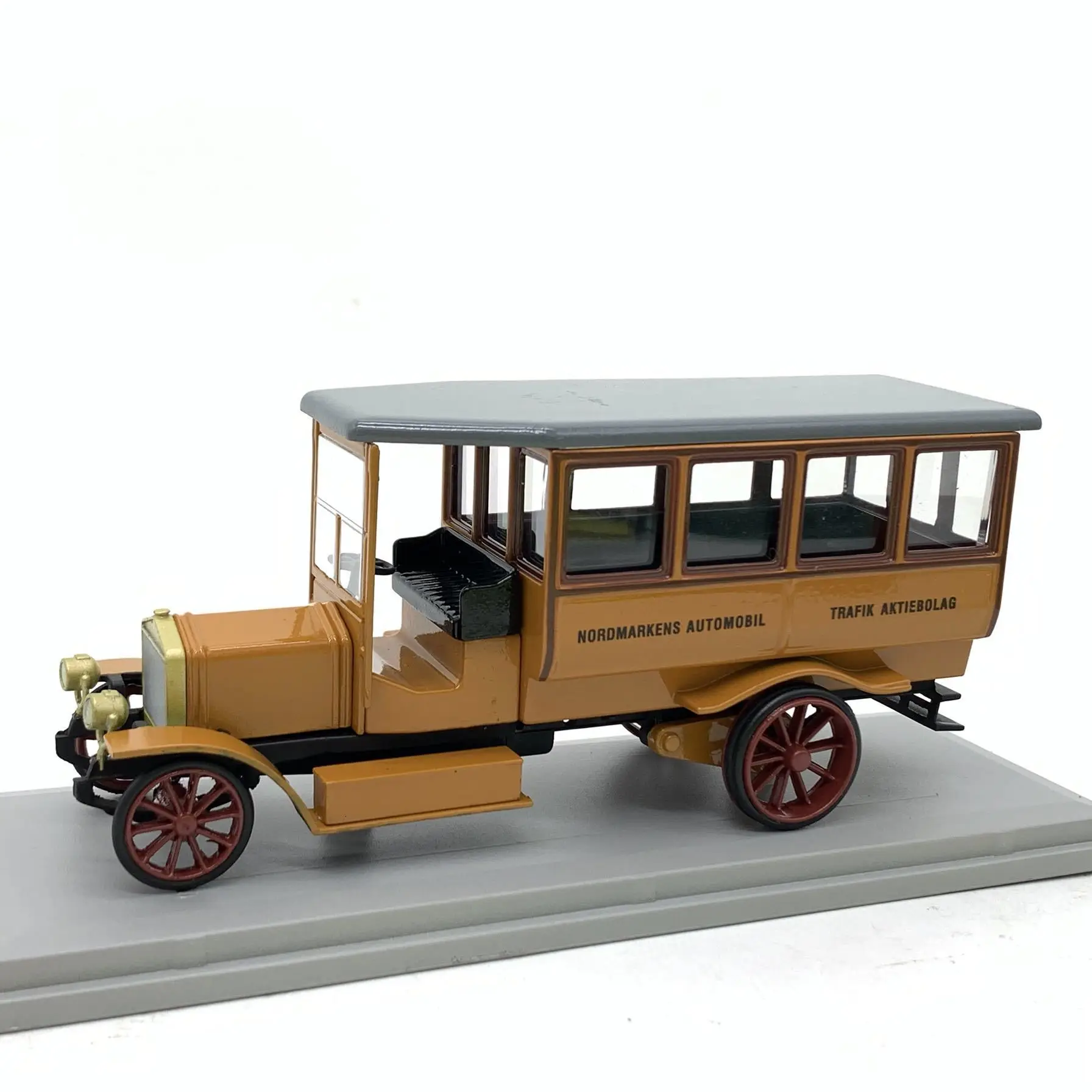 

Out Of Print 1/50 New Special Price Die-cast Metal Retro Bus Model Length 13.6cm Home Display Collection Toys For Children