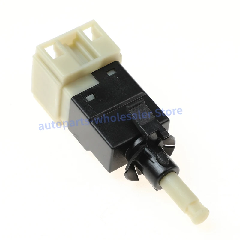 Car Accessories A0015456409 0015453109 Brake Stop Light Switch For Mercedes Benz W210 W208 W163 W203