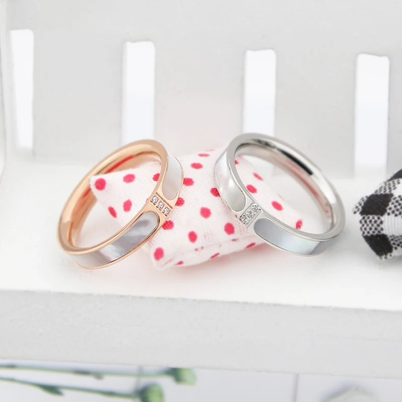 Exquisite Fashion Inlaid Zircon And Shell Ring Titanium Steel High Quality Woman Brand Jewelry Gift Love Ring Drop Shipping image 3