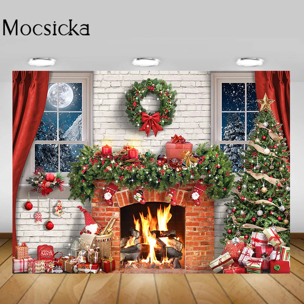 Mocsicka คริสต์มาสฉากหลังพื้นไม้อิฐผนัง Xmas Tree หน้าต่างเตาผิงภาพพื้นหลังเด็กถ่ายภาพบุคคลตุ๊กตาของเล่น