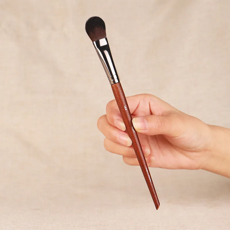 PRECISION HIGHLIGHTER MAKEUP BRUSH 144 - Flat Tapered Highlighting Sculpting Beauty Cosmetics Blending Tools