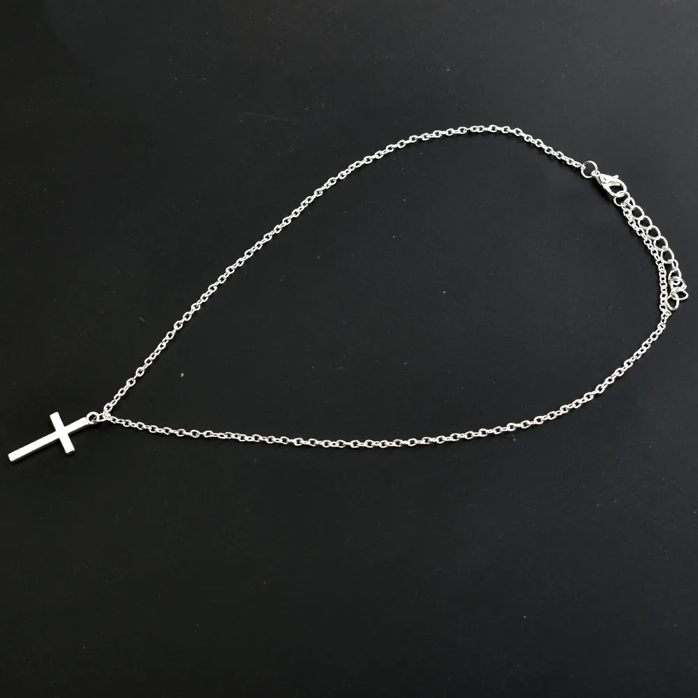 قلادة عنق بلون فضي للنساء ، قلادات صليب قمر بسيطة ، سلسلة معدنية ، إكسسوارات مجوهرات نسائية