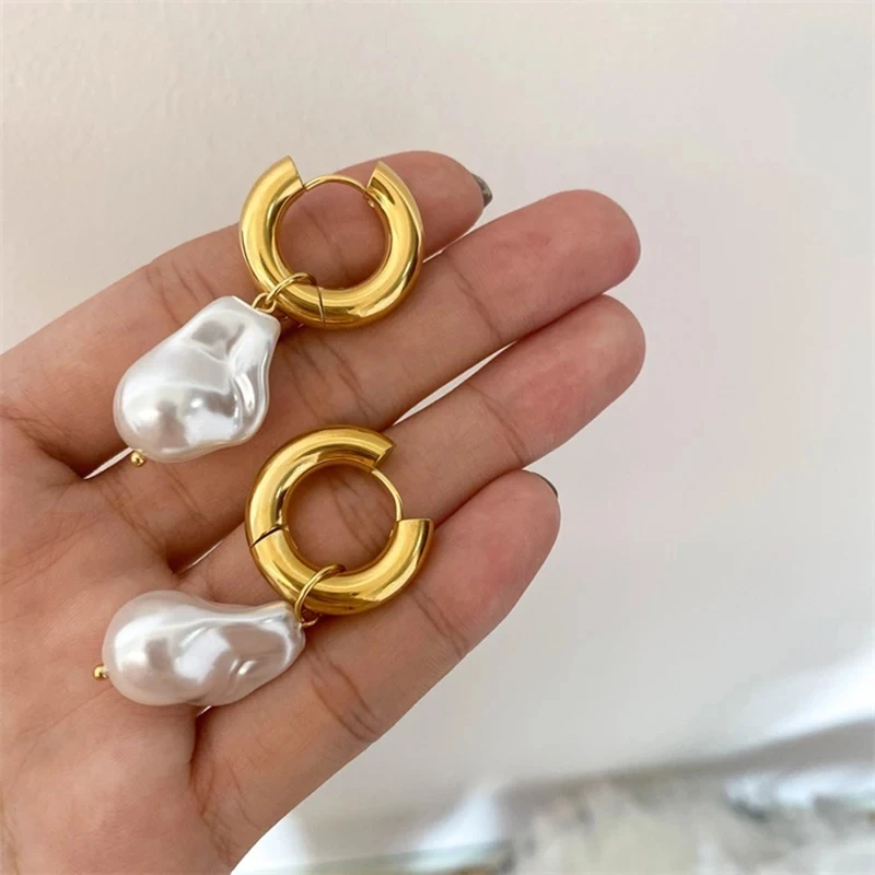 2020 Trend Unusual 18K Golden Earrings for Women Stainless Steel Drop Earring Girls Hanging Pearls Dangle Pendant Women Jewelry