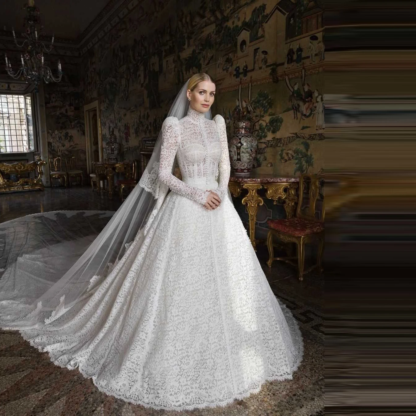 

Luxury Lace Muslim Wedding Gowns High Neck Puffy Slong Sleeves Ball Gown With Long Train Custom Made Bridal Dresses