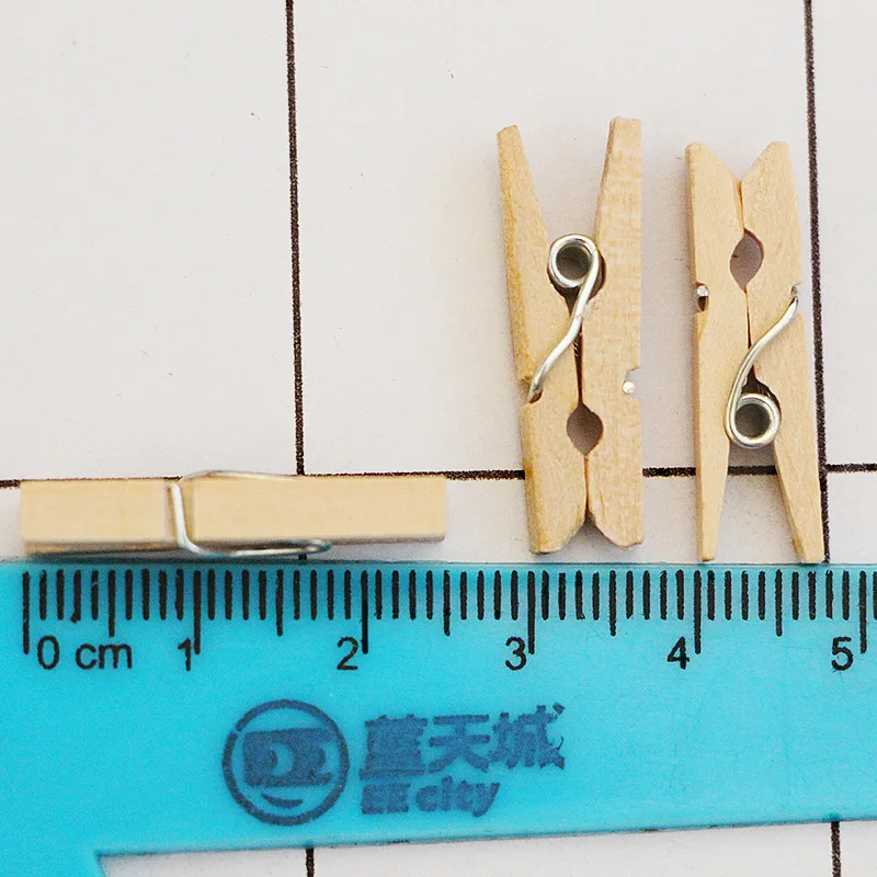 50 PCS Wholesale Very Small Mine Size 25mm Mini Natural Wooden Clips For Photo Clips Clothespin Craft Decoration Clips Pegs