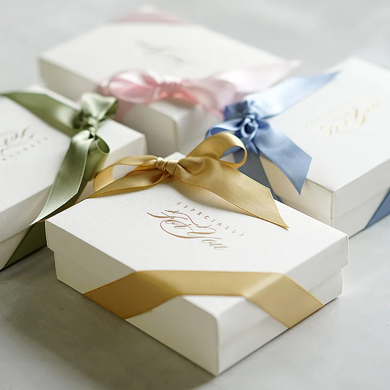 

Wedding Favors Paper Candy Boxes Chocolate Packaging Box For Guests Baby Shower Birthday Christmas Party Decorations Supplies