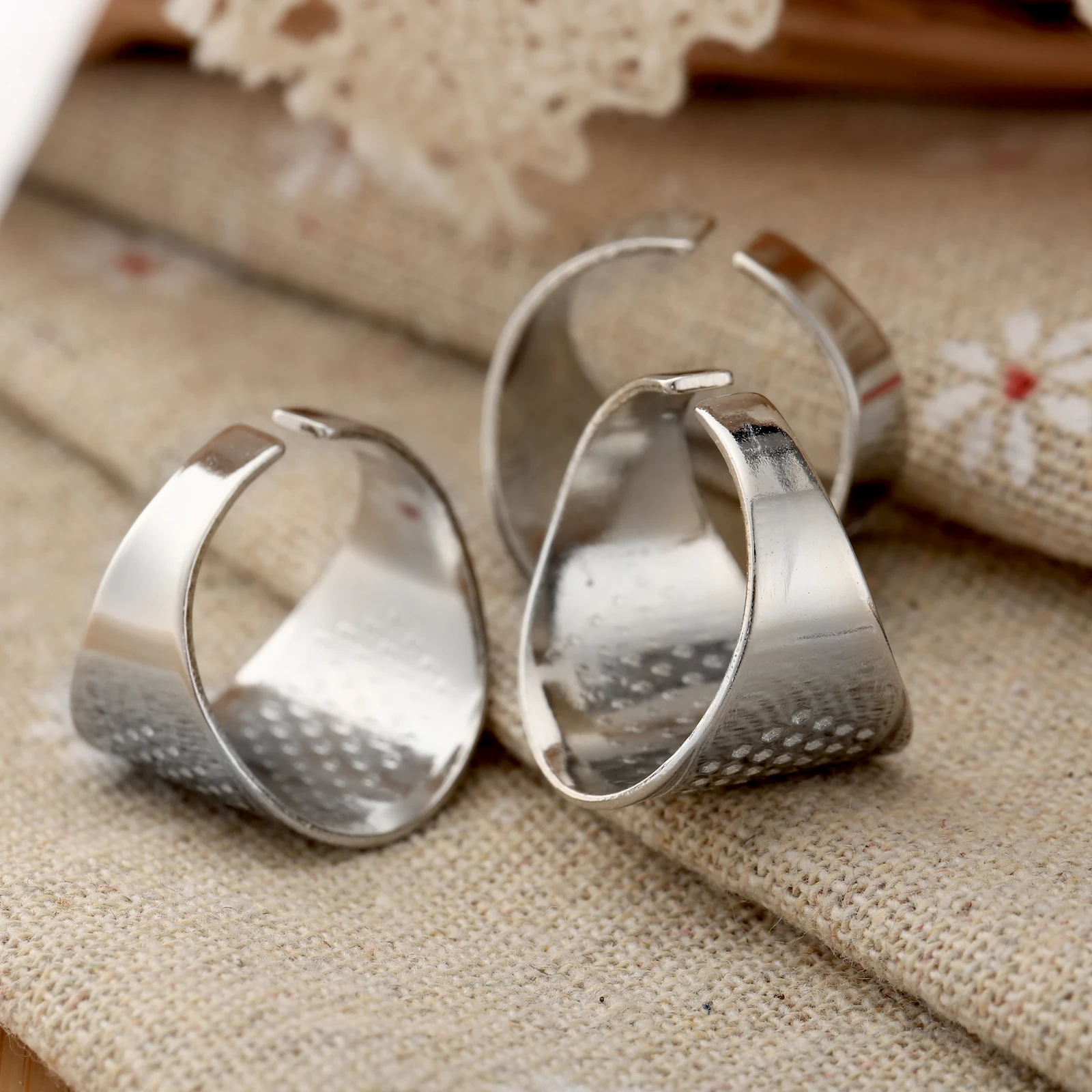 3ชิ้น/ล็อตเย็บThimblesแหวนปรับ - Sewing Thimble Metal บทวิจารณ์และราคา