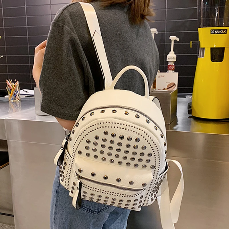 2024 Fashion Woman Backpack Leather Female Backpacks With Rivet School Bags Backpacks for Teenage Girls Travel Back Pack Mochila