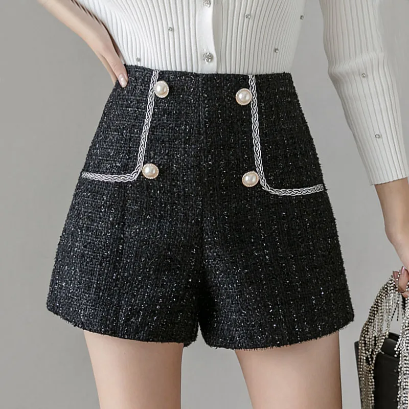 

2021 Autumn and Winter Plaid High Waist Wide Leg Shorts and Women's Bottom Pants Black Shorts for Women Beading Pockets 1333