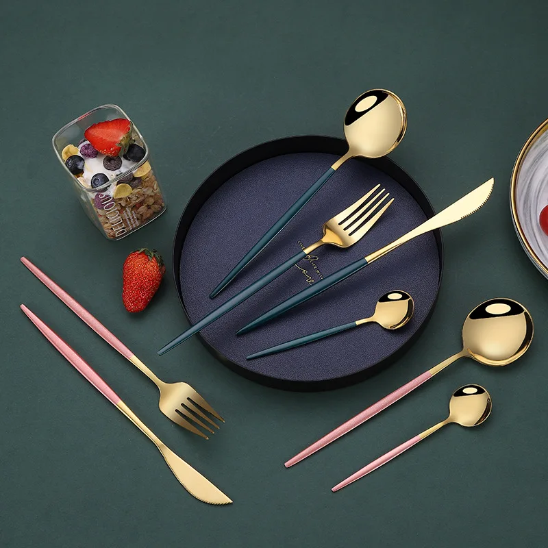 4Pcs 304 Stainless Steel Golden Cutlery Set Black Luxury Dinnerware Spoons Knives Kitchen Mirror Polishing Fork