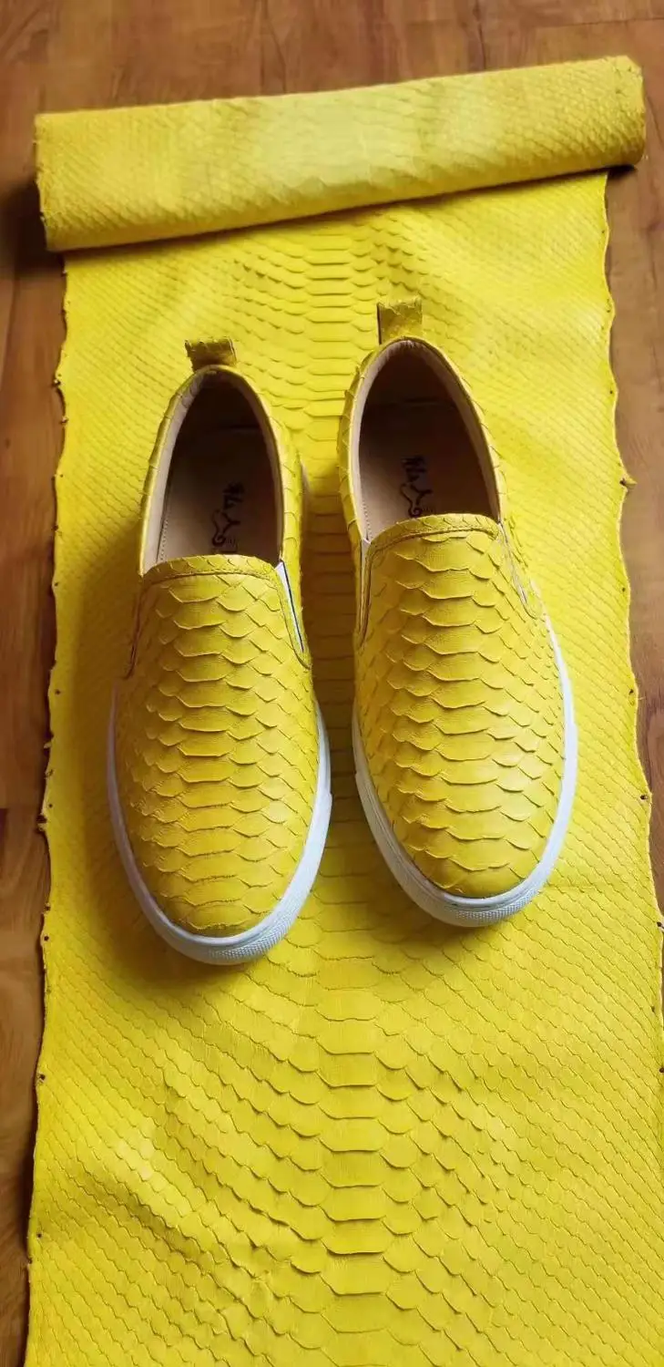 

2019 newly YELLOW color Newly top quality genuine python skin men shoe fashin leisure flat shoe strong solid thread shoe base