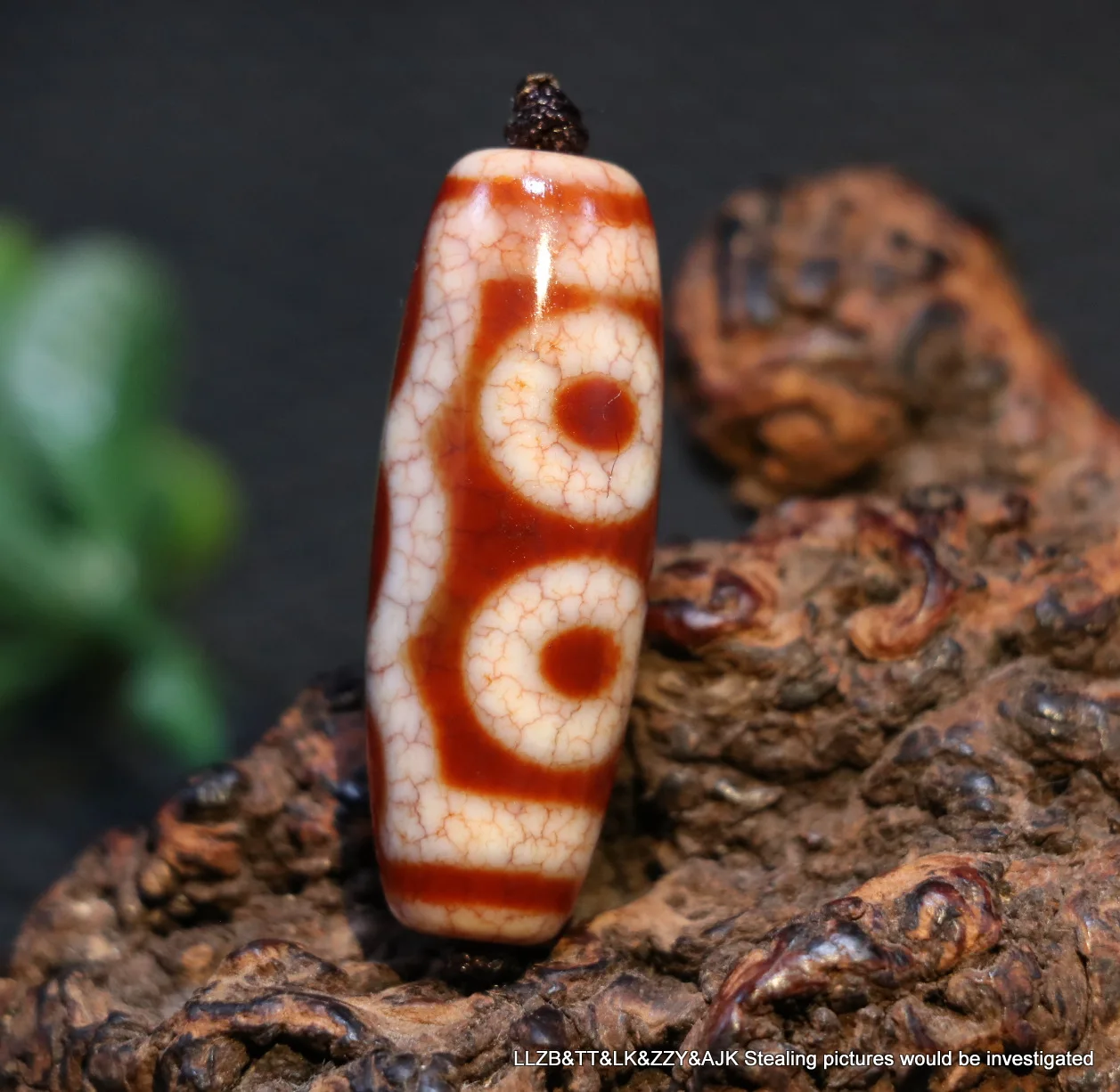 

Magic Power Tibetan Old Agate Red Color 5 Eye Wealthy Symbolize dZi Bead Amulet Totem Pendant 4AL LKbrother Top Quality 2022