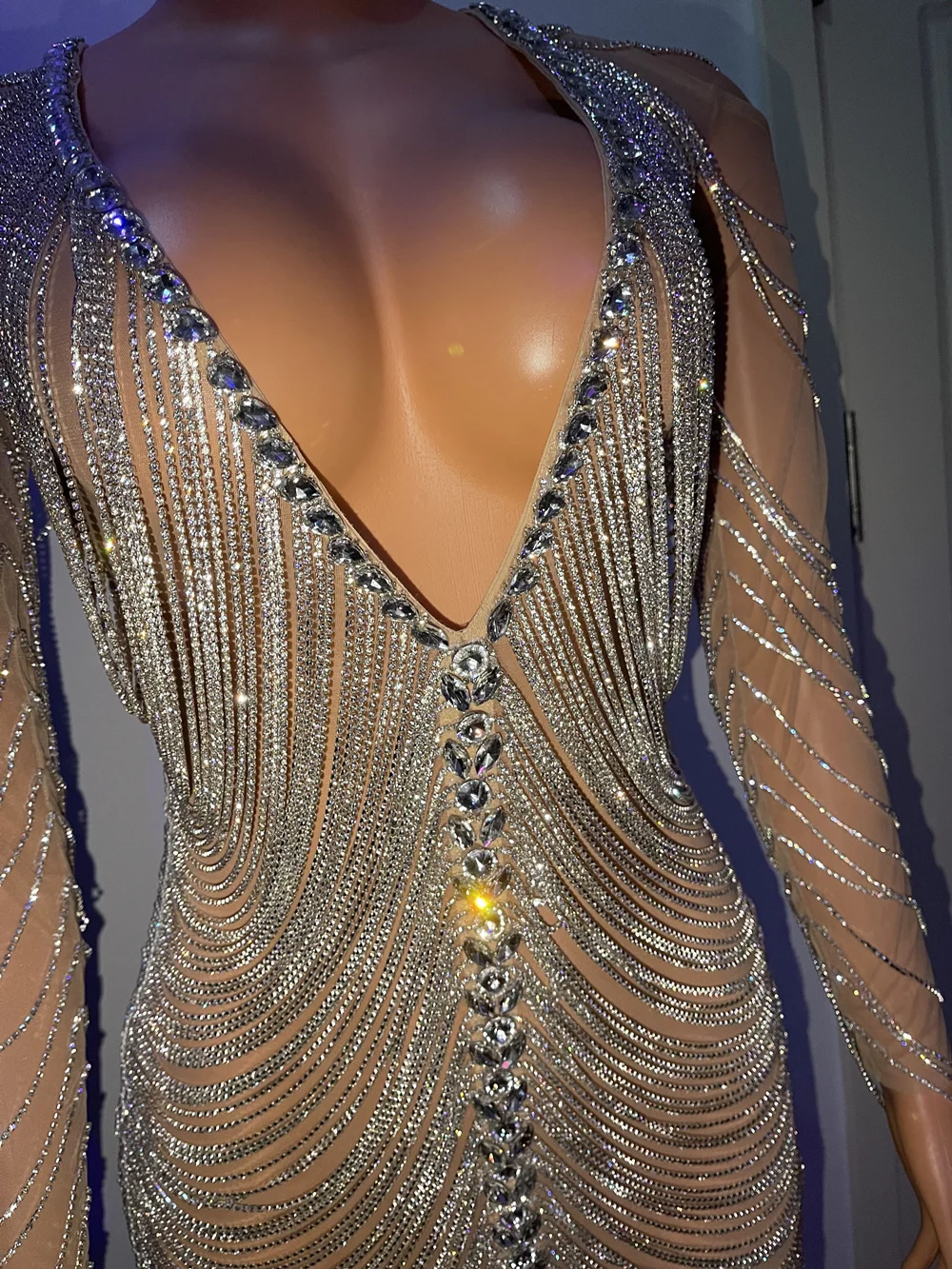 Vestido curto brilhante com corrente de strass prateado para mulheres, traje drag queen, performance de clube noturno, roupa de aniversário, dança