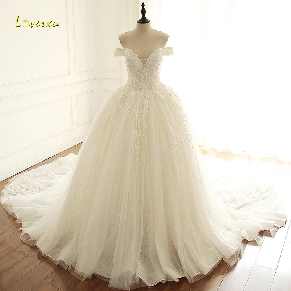 Loverxu-vestidos de novia de princesa con ilusión Sexy, apliques de lujo con cuentas de perlas, tren de corte, vestidos de novia Vintage, 2024