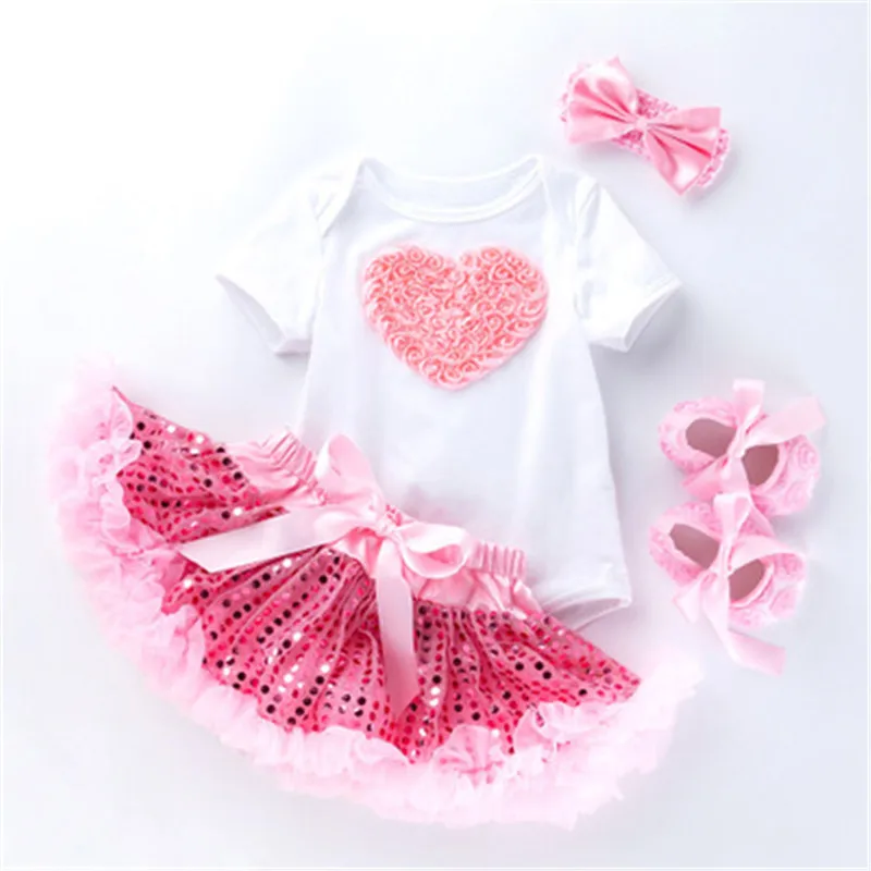 Nette Reborn Puppe Kleidung Fit 19-22 zoll Baby Reborn Puppe Mit Haar Band Mädchen Spielzeug DIY Puppe zubehör Geburtstag Geschenk Für Kind