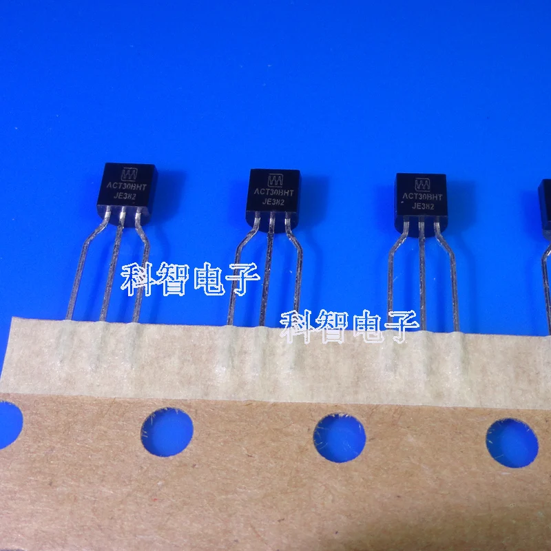 10 pz ACT30 ACT30AHT ACT30BHT Chip IC Controller Off-Line ad alte prestazioni TO-92 DIP