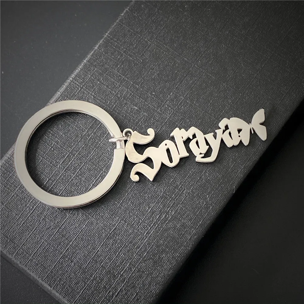 Customized Personalized Name Pendant Keychain Custom lovers\' Name Text Key chain Stainless Steel llavero for Women Men Keyring