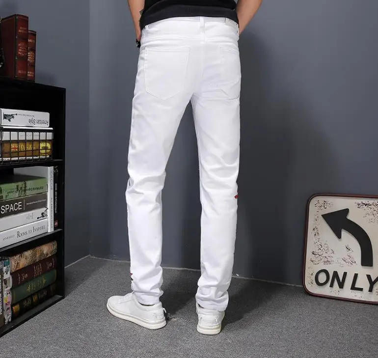 Brand Men\'s New Casual White Jeans Men Fashiom Flower and Bird Embroidered Trousers Slim Fit Floral Patches Pants High Quality