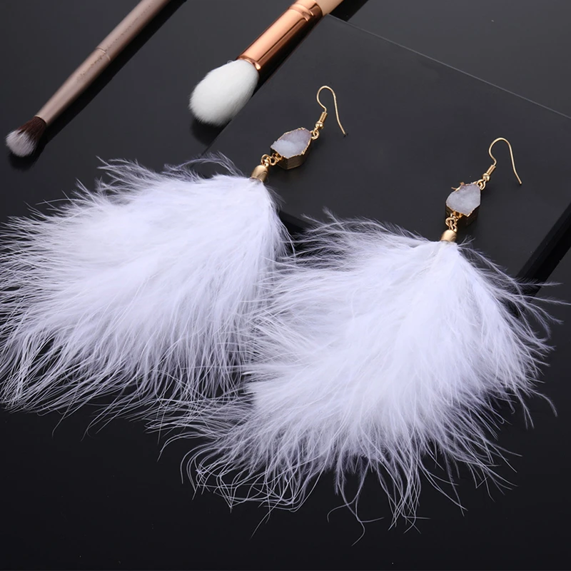 Fashion Earrings For Woman Exaggerated Feather Plush Earrings Temperament Earrings Boucle d\'oreille Femme