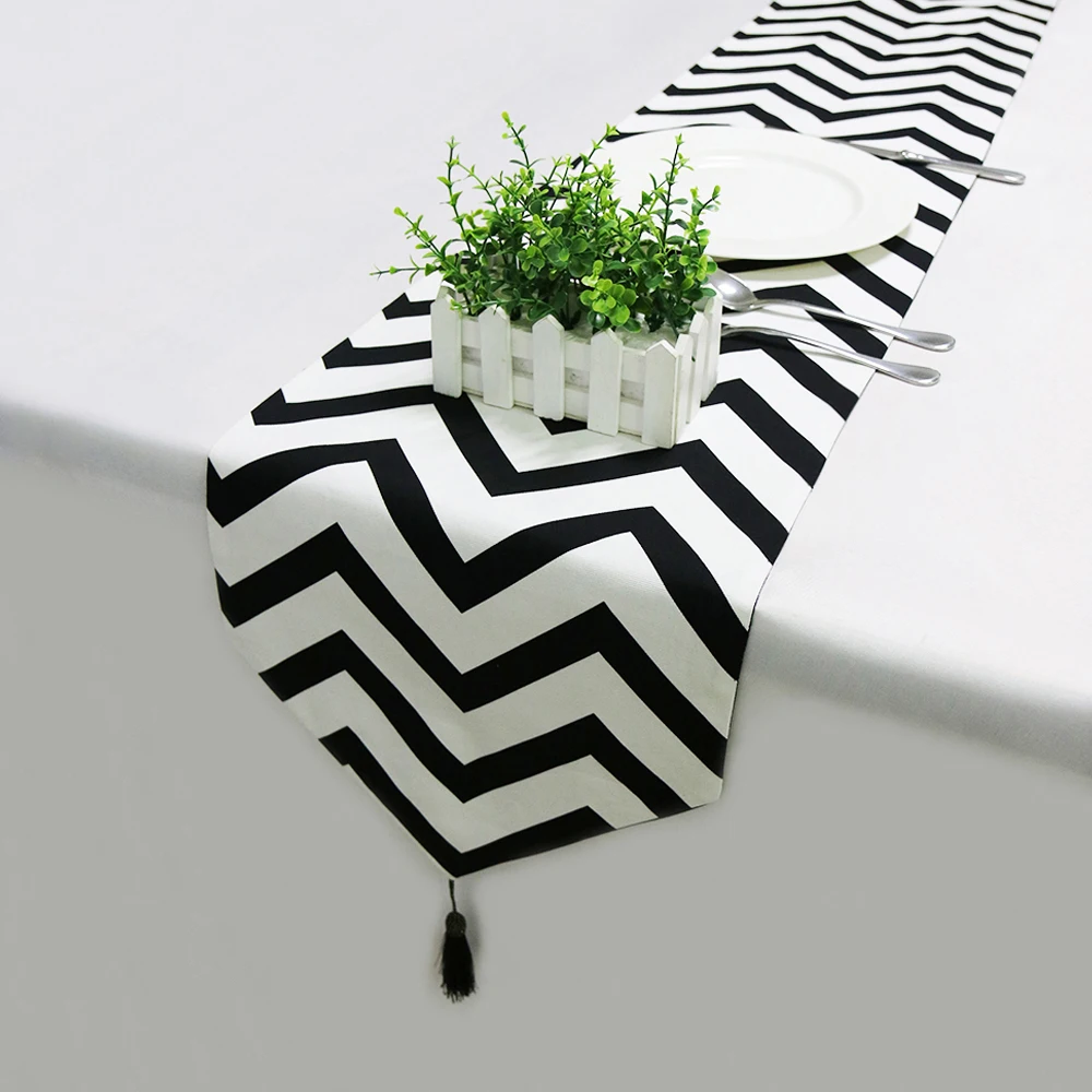 New Black White Striped Table Runner Tea Table TV Cabinet Tablecloth Home Decor Cover Table Cloth with Tassel Party Bed Runner