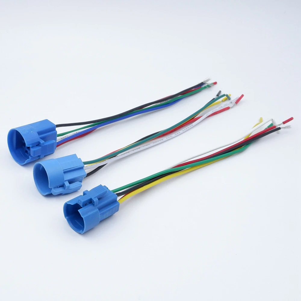 1 piece Connector (wire length: 15cm) it should be purchased with the switch, we will not ship it separately