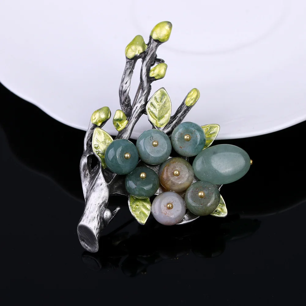 Vintage Brooches for Women Red White Green Beads Leaves Tree Flower Corsage Pin Simulated Pearl Jewelry Lapel Brooches Pins