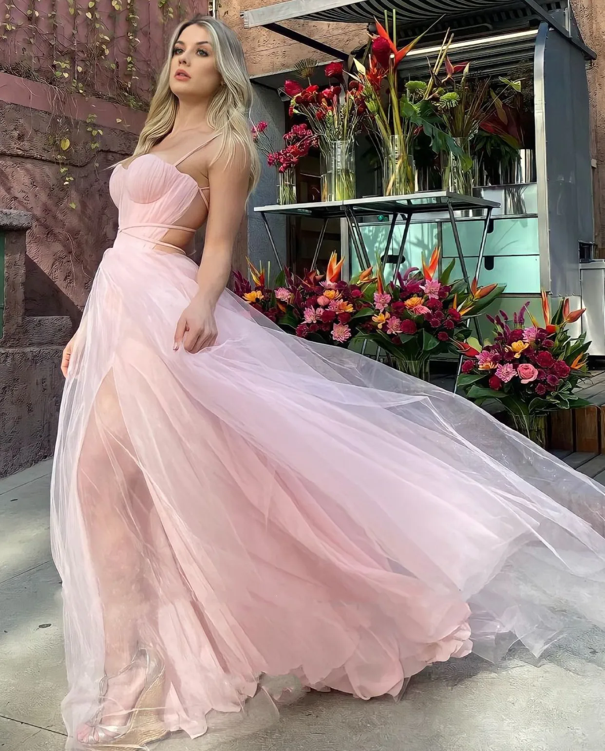 

Dlassdress Sexy Baby Pink Tulle A Line Prom Dresses Spaghetti Straps Criss Cross Open Back Sweetheart Side Slit Evening Gowns