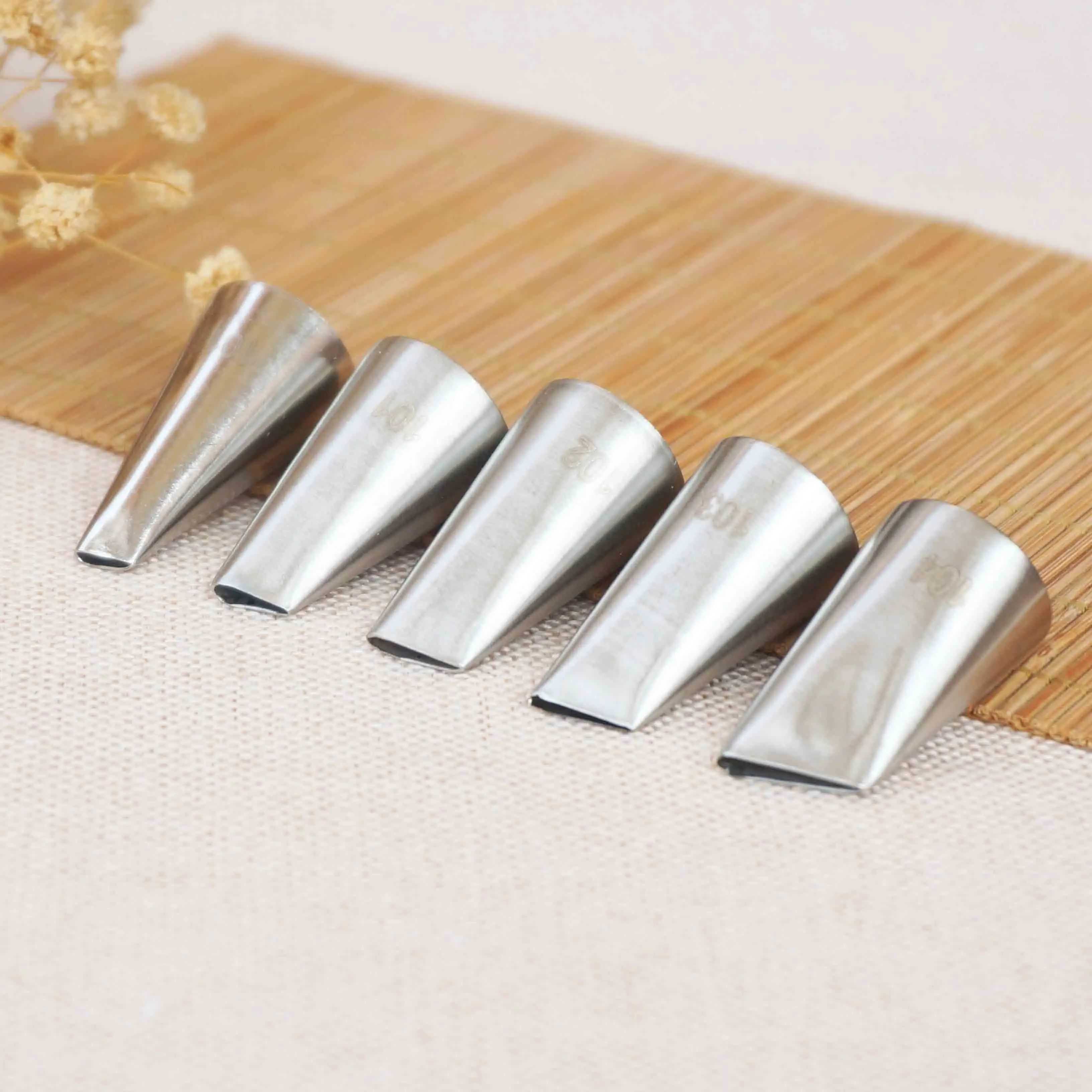 #101S #101 #102 #103 #104 Piping Nozzle For Creating Rose Petal Shape Decorating Icing Tip Baking &Pastry Tools Bakeware