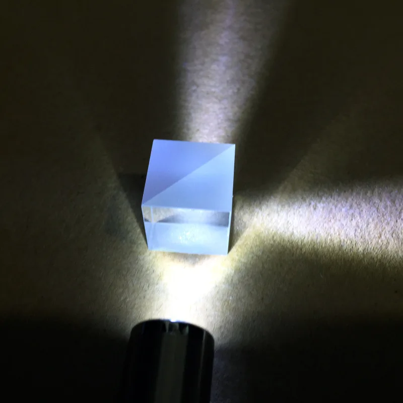 

25*25*25mm Splitting Prism Semi-Reflective Semi-Transparent 50 to 50 Cube Spectroscope Optical Glass Splitting Prism