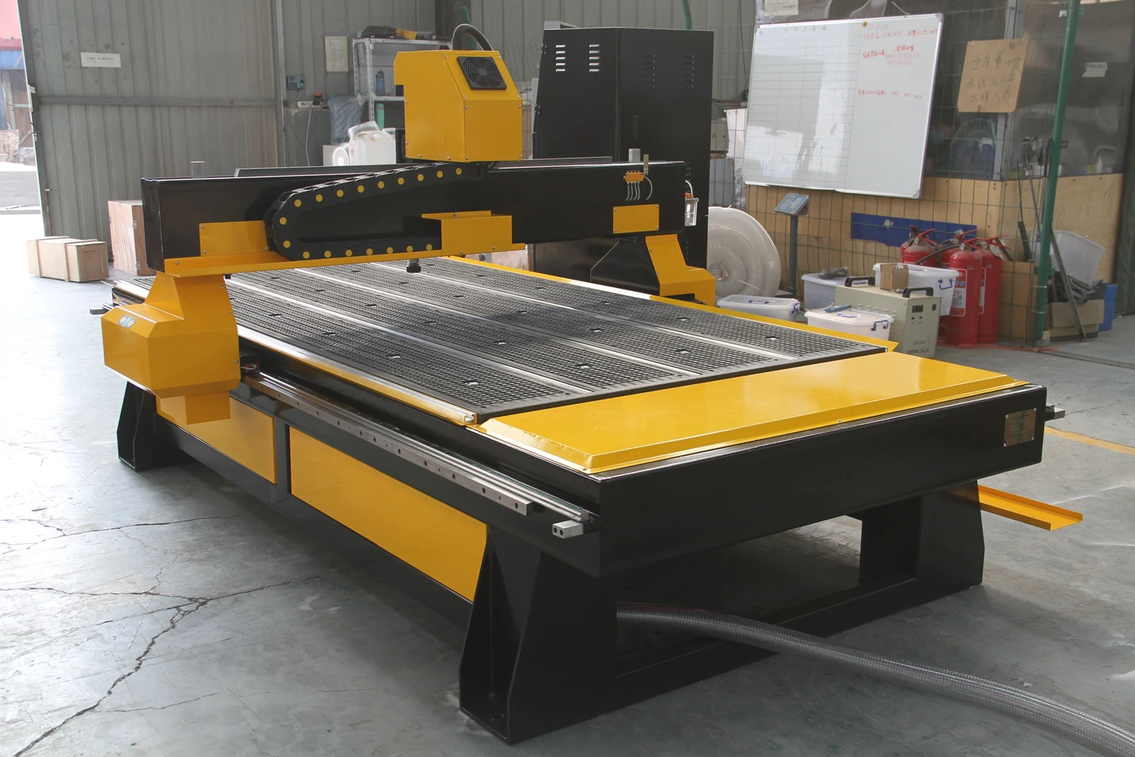 Porta de madeira que faz a máquina cnc roteador multifunções 3d alumínio madeira cnc roteador 1325 torno máquina à venda