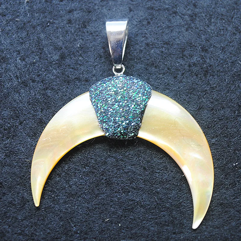 1PC Yellow Shell Pendants From Deeply Sea 40X10MM For Women Necklace DIY Jewelry Finding Good One For Your Items