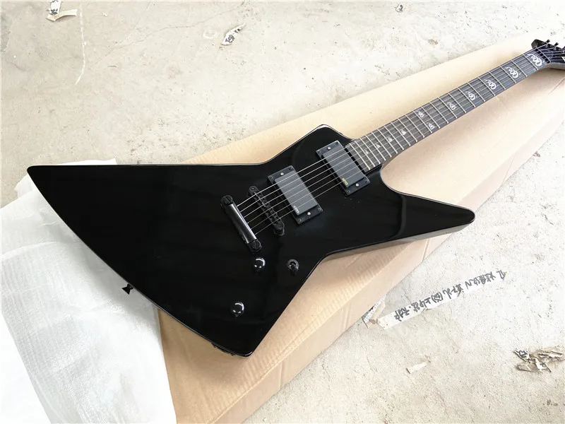 Black profile-shaped electric guitar fixed bridge snake inlays can be customized for free shipping