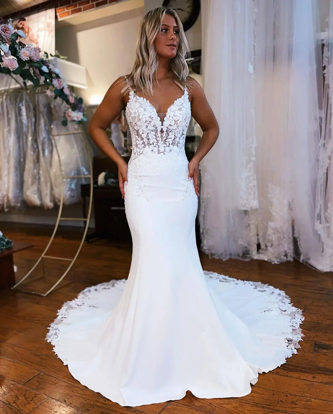 FATAPARESE Wedding Dress Mermaid Dresses Simple Spaghetti Straps Bridal Dress Lace Edge Backless Buttons Sexy V-Neck Appqulies