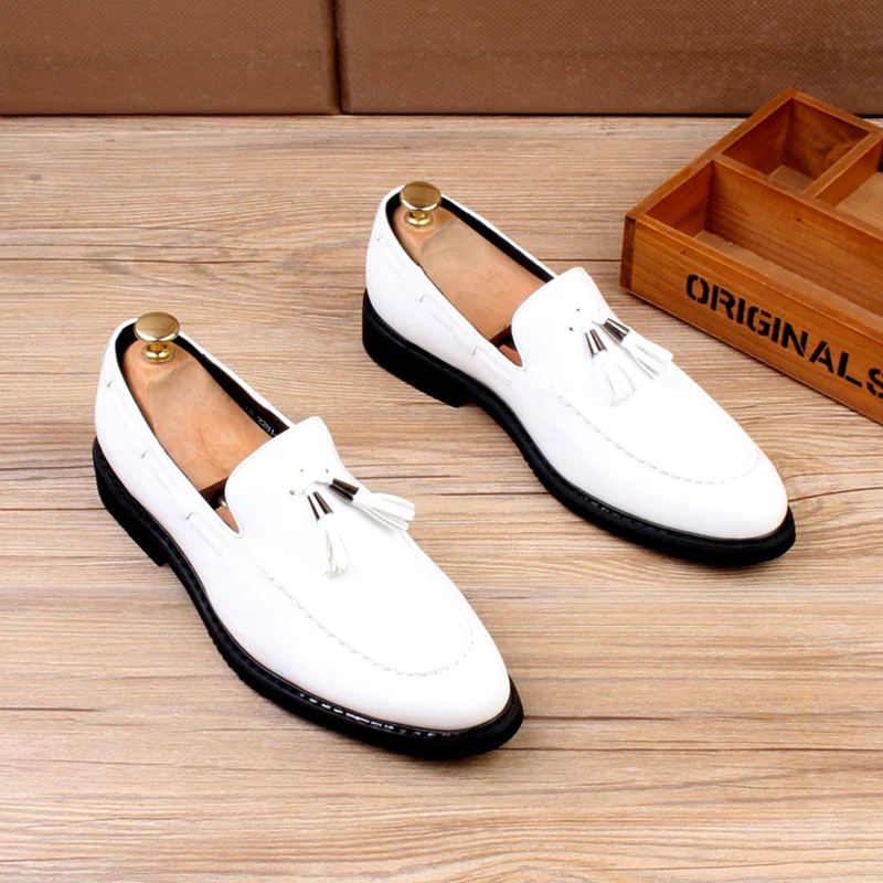 Korean style mens shoes leisure slip-on tassels shoe breathable black white loafers summer genuine leather sneakers chaussures