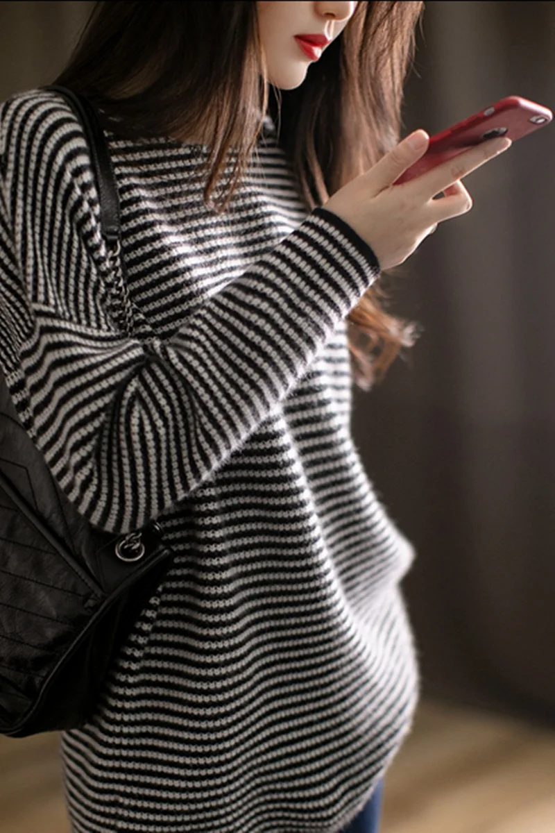 Women Cashmere sweater long sleeves Black and white stripes O-neck female Casual Solid fashion pullover Ladies winter sweaters