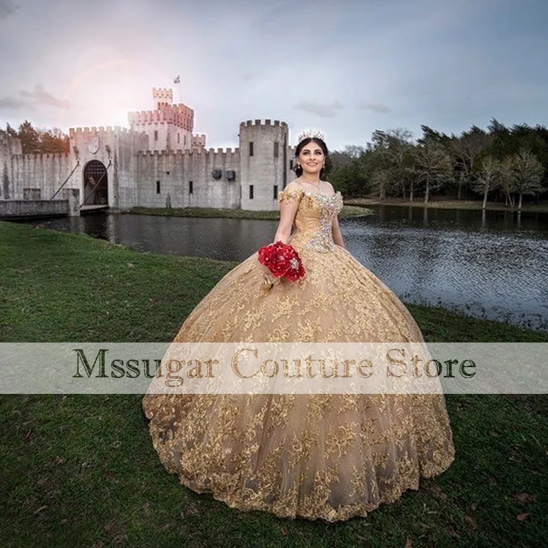 2021 Champagne Ball Gown Quinceanera Dresses Off Shoulder Applique Beading Celebrity Dresses Vestidos de 15 anos